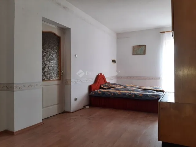 Eladó ház Kecskemét, Hetényegyháza 195 nm
