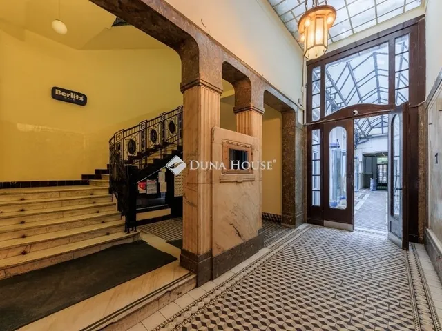 Eladó lakás Budapest V. kerület 160 nm