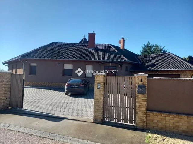 Eladó ház Nagykőrös 230 nm