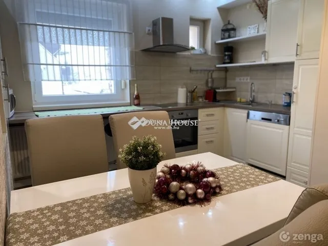 Eladó lakás Kecskemét, Belváros 73 nm