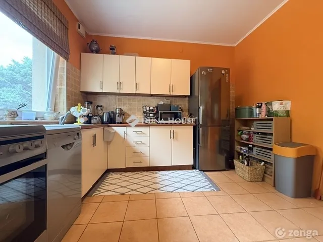 Eladó ház Kecskemét, Máriahegy 182 nm