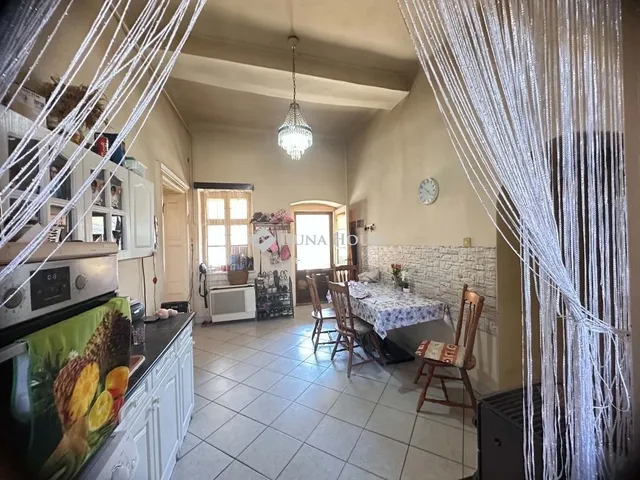 Eladó ház Nagykőrös 210 nm