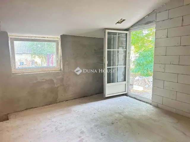 Eladó mezőgazdasági ingatlan Lajosmizse 80 nm