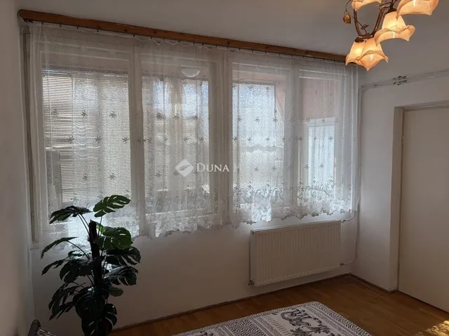 Eladó lakás Kecskemét, Műkertváros 61 nm