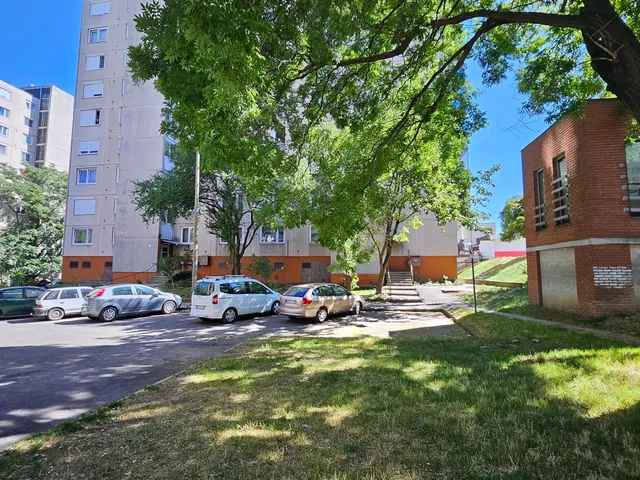 Eladó lakás Miskolc, Avas 37 nm