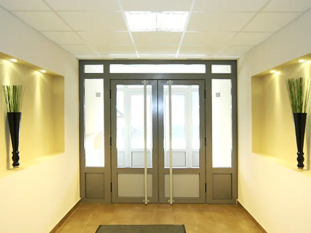 Kiadó kereskedelmi és ipari ingatlan Miskolc, Győri kapu, Kiss Ernő u. 19 478 nm