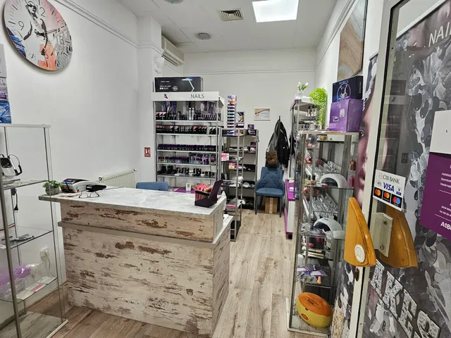 Eladó kereskedelmi és ipari ingatlan Miskolc, Belváros 13 nm