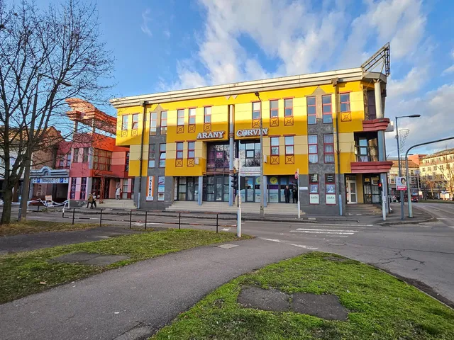Eladó kereskedelmi és ipari ingatlan Miskolc, Belváros, Arany János utca 11 27 nm