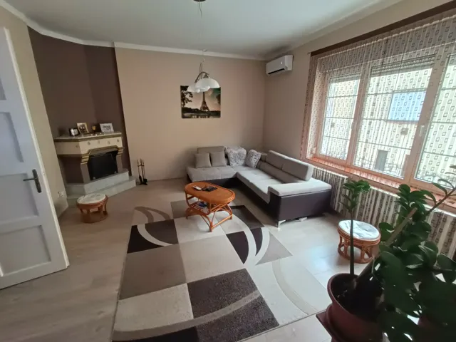 Eladó lakás Pécs, Belváros 130 nm