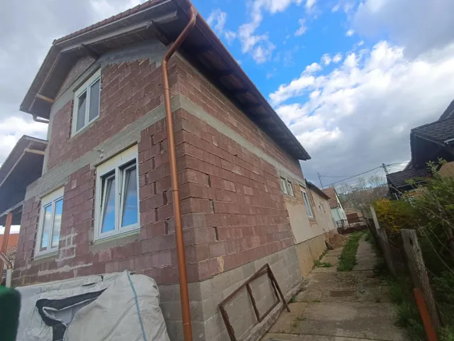 Eladó ház Pécs, Kertváros, Víg utca 2 160 nm