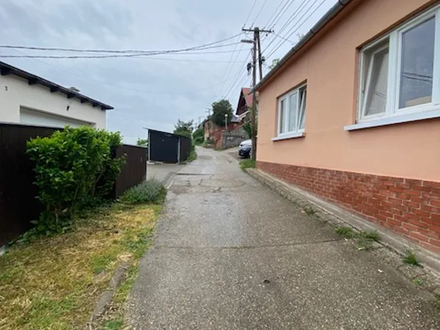 Eladó ház Pécs, Makár, Oldal dűlő 12 94 nm