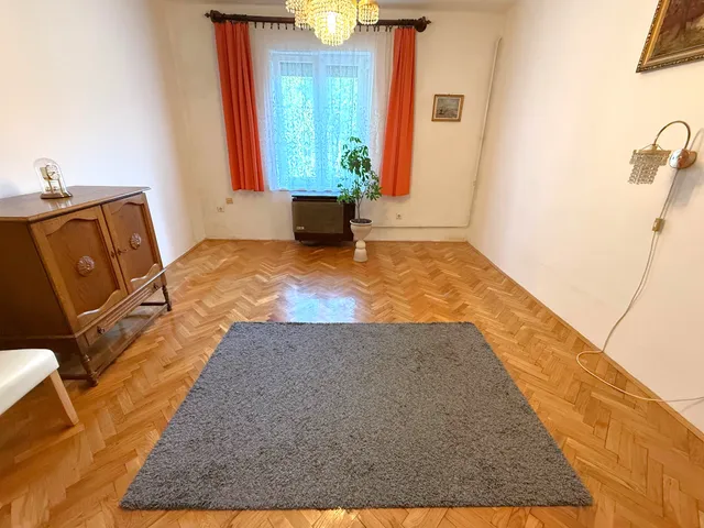 Eladó lakás Pécs, Meszes, Feketegyémánt Tér 54 nm