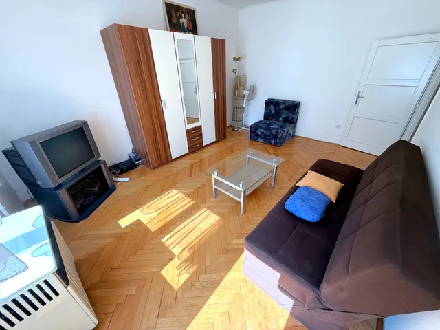 Eladó lakás Pécs, Meszes, Feketegyémánt Tér 34 nm