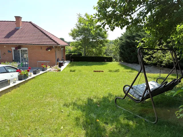 Eladó ház Pécs, Postavölgy 262 nm