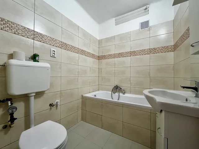 Eladó lakás Pécs, Meszes, Fehérhegyi 48 nm