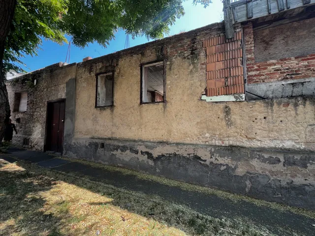 Eladó ház Pécs, Budai városrész 500 nm
