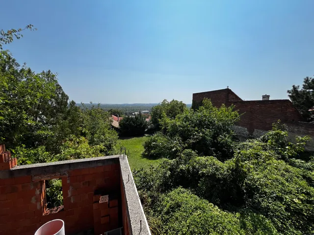 Eladó ház Pécs, Budai városrész 500 nm