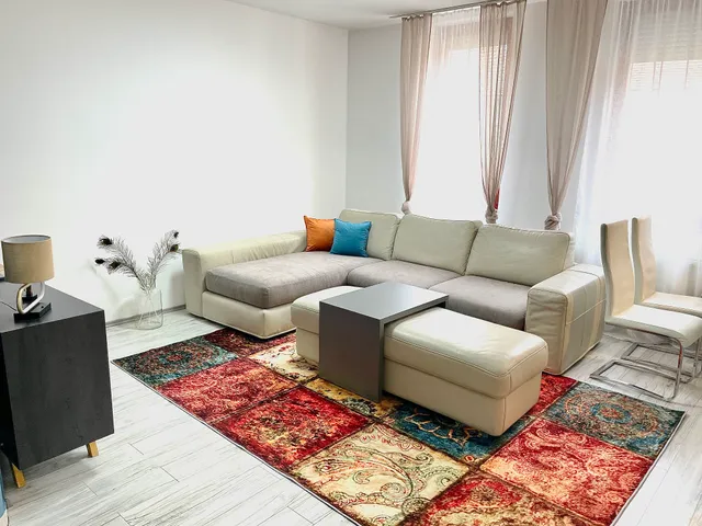 Kiadó lakás Pécs, Belváros, Perczel Miklós 66 nm