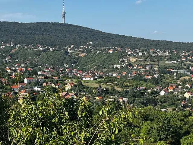 Eladó telek Pécs, Makár 2823 nm