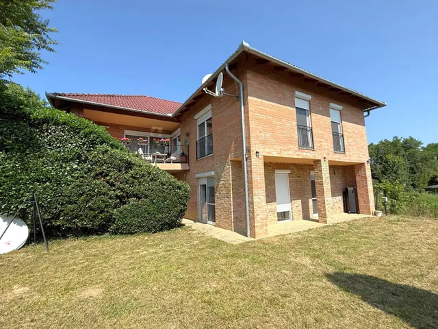 Eladó ház Pécs 188 nm