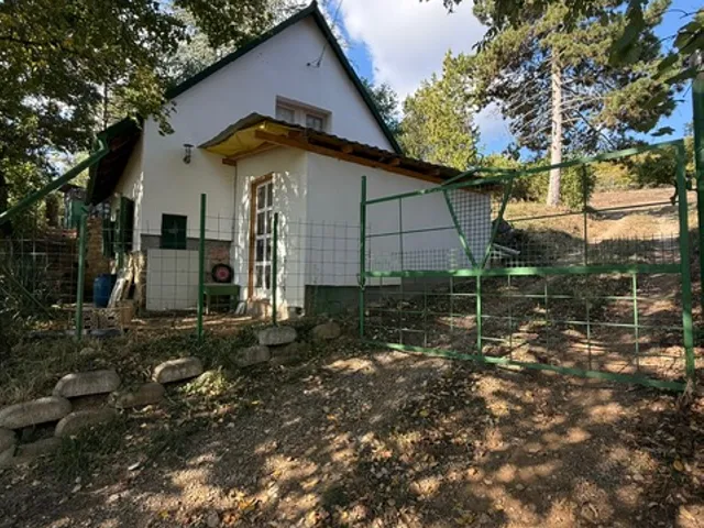 Eladó ház Pécsvárad 30 nm