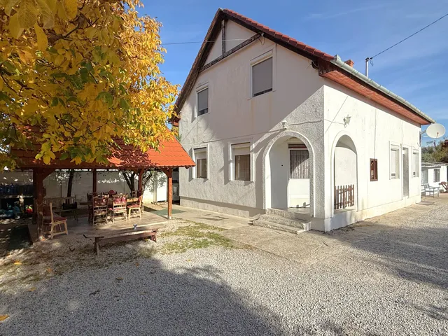 Eladó ház Pécs, Nagyárpád 140 nm