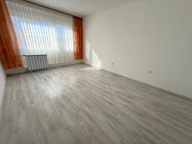 Eladó lakás Komló, Szilvás 39 nm