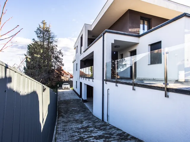 Eladó lakás Pécs, Mecsekoldal 70 nm