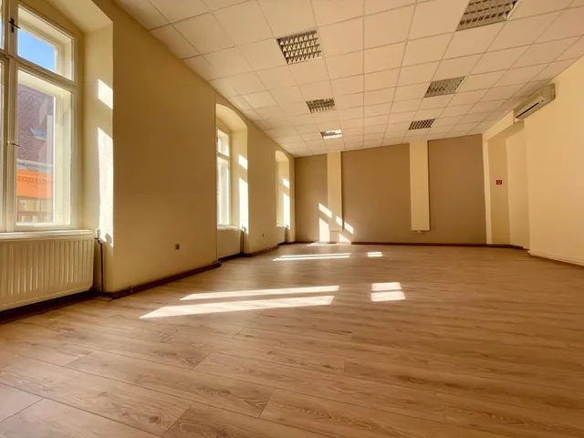 Eladó lakás Pécs 186 nm