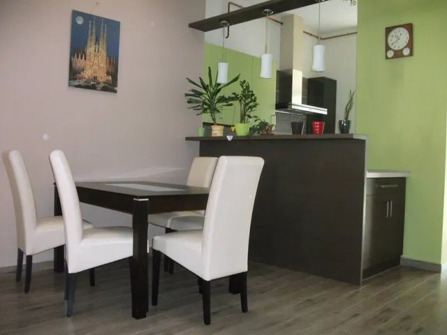 Kiadó lakás Pécs 106 nm