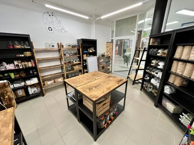 Eladó kereskedelmi és ipari ingatlan Pécs 24 nm