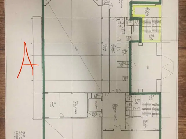 Eladó kereskedelmi és ipari ingatlan Pécs 500 nm