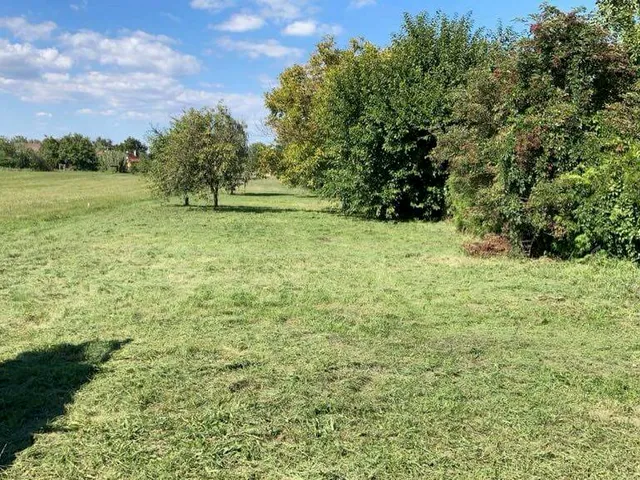 Eladó telek Balatonkeresztúr 1500 nm