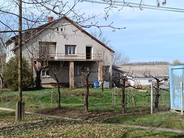 Eladó ház Márok 248 nm