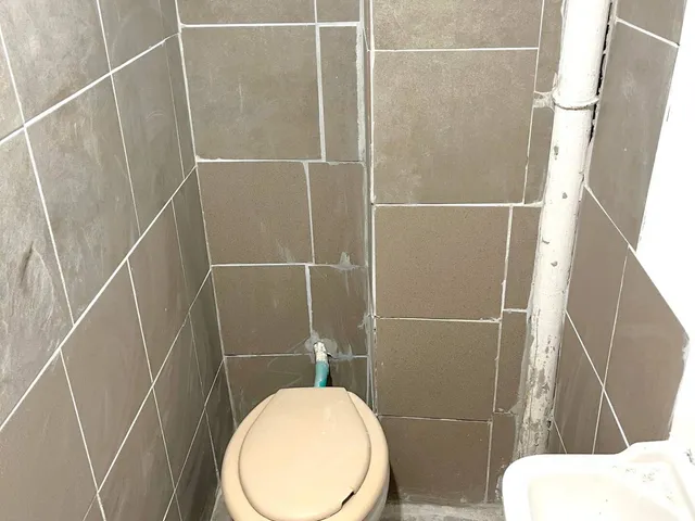 Eladó kereskedelmi és ipari ingatlan Pécs 216 nm