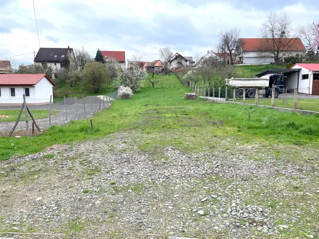 Eladó telek Magyarhertelend 571 nm