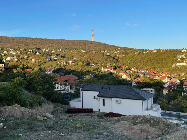 Eladó telek Pécs 1831 nm
