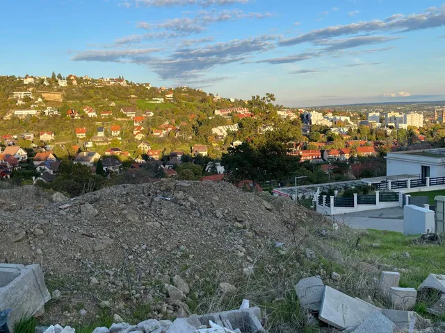 Eladó telek Pécs 1831 nm