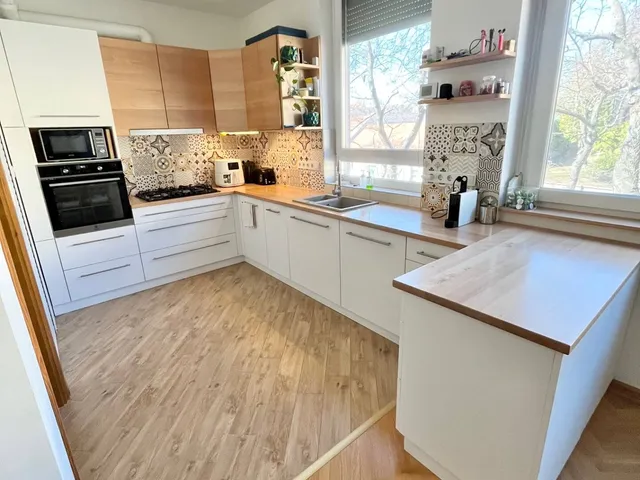 Eladó lakás Pécs 91 nm