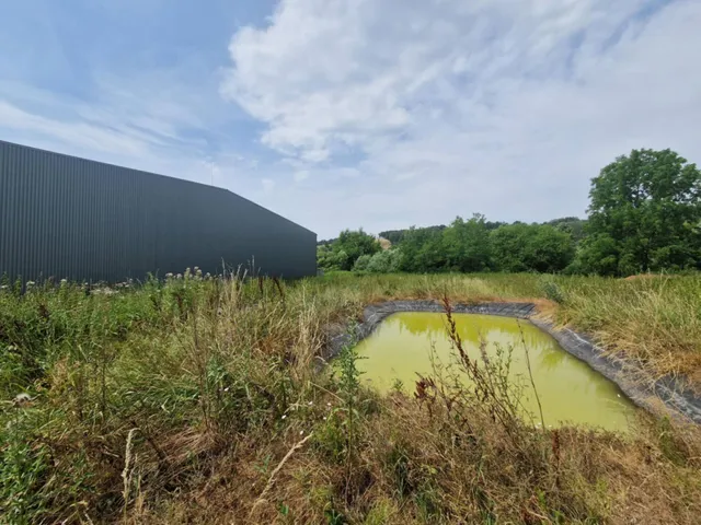 Eladó kereskedelmi és ipari ingatlan Komló 900 nm