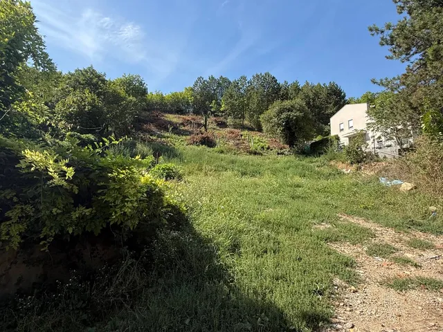 Eladó telek Pécs 2109 nm