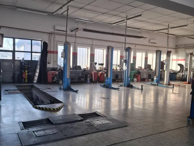 Eladó kereskedelmi és ipari ingatlan Kaposvár 1000 nm