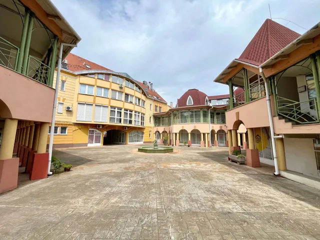 Eladó kereskedelmi és ipari ingatlan Pécs 105 nm