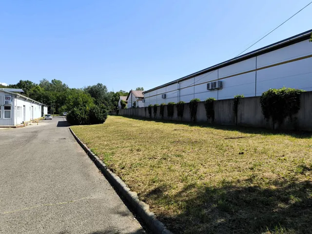 Eladó telek Pécs 1600 nm