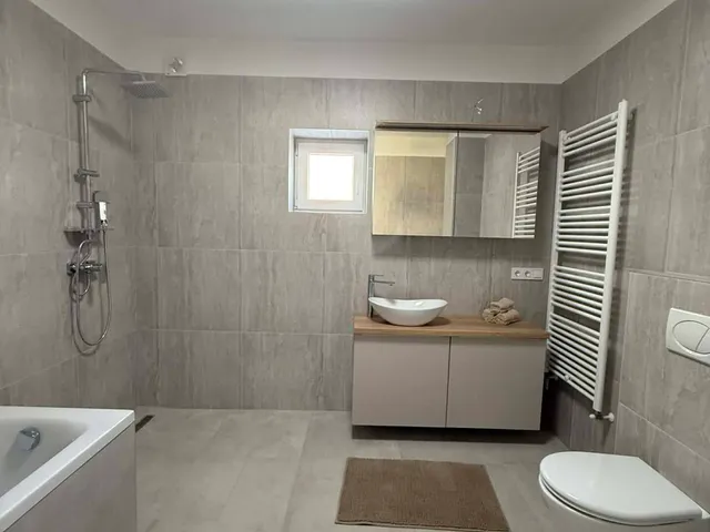 Eladó lakás Pécs 160 nm