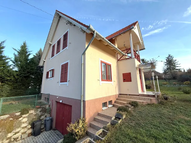 Eladó ház Pécs, Donátus 202 nm