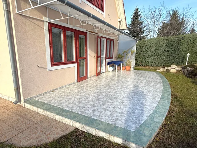 Eladó ház Pécs, Donátus 202 nm