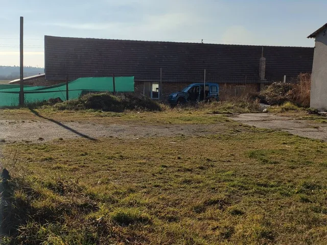 Eladó kereskedelmi és ipari ingatlan Pécs 600 nm