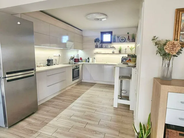 Eladó ház Pécs 300 nm