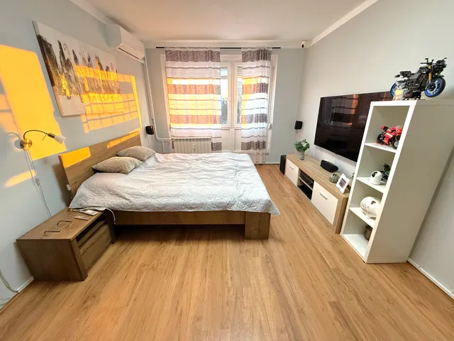 Eladó lakás Pécs, Kertváros, Uitz Béla 39 nm